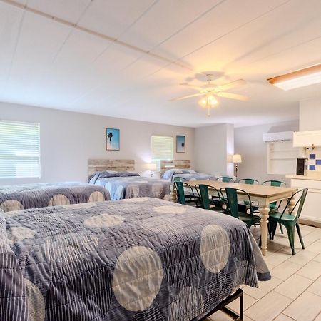 Shark Reef Resort Motel & Cottages Port Aransas Bagian luar foto