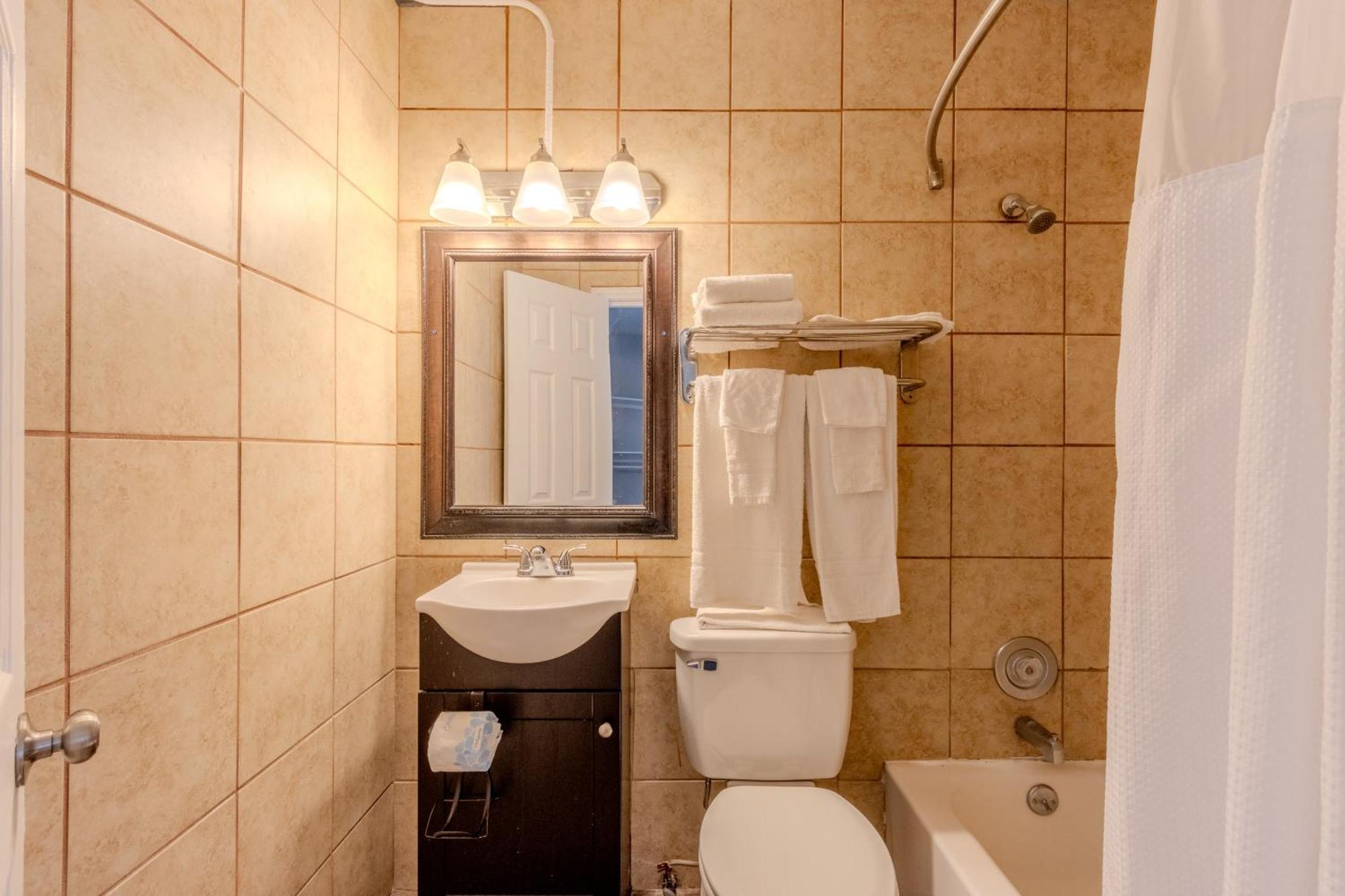 Shark Reef Resort Motel & Cottages Port Aransas Bagian luar foto